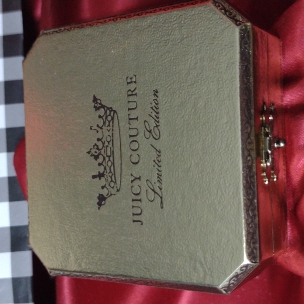 Juicy Couture Iridescent ❄️ Necklace Never Removed from Original 🎁 NWT - Picture 3 of 13